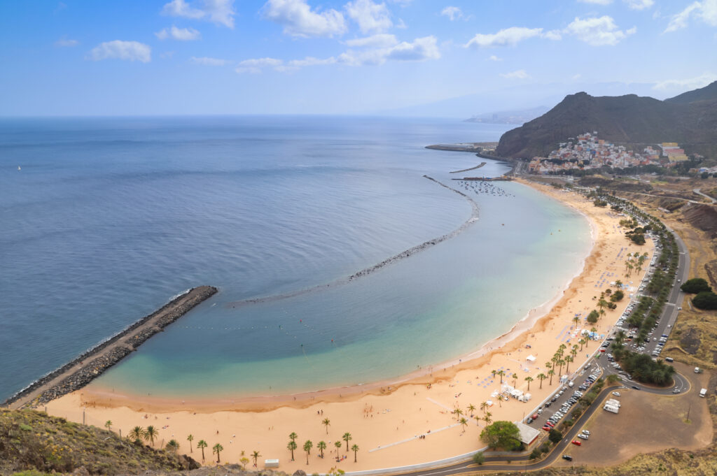 El buen tiempo favorece las costas de Canarias