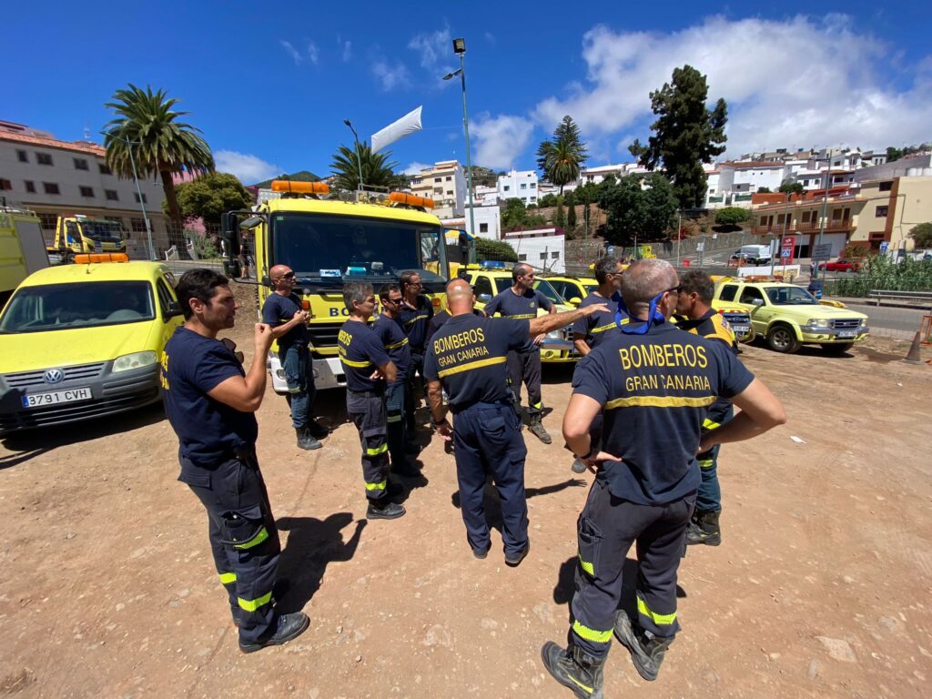Tres parques de bomberos de Gran Canaria en amenaza de cierre por demora de oposiciones