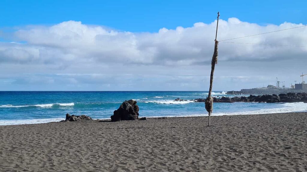 Cierran Playa Jardín, en S/C de Tenerife, por alteraciones biológicas