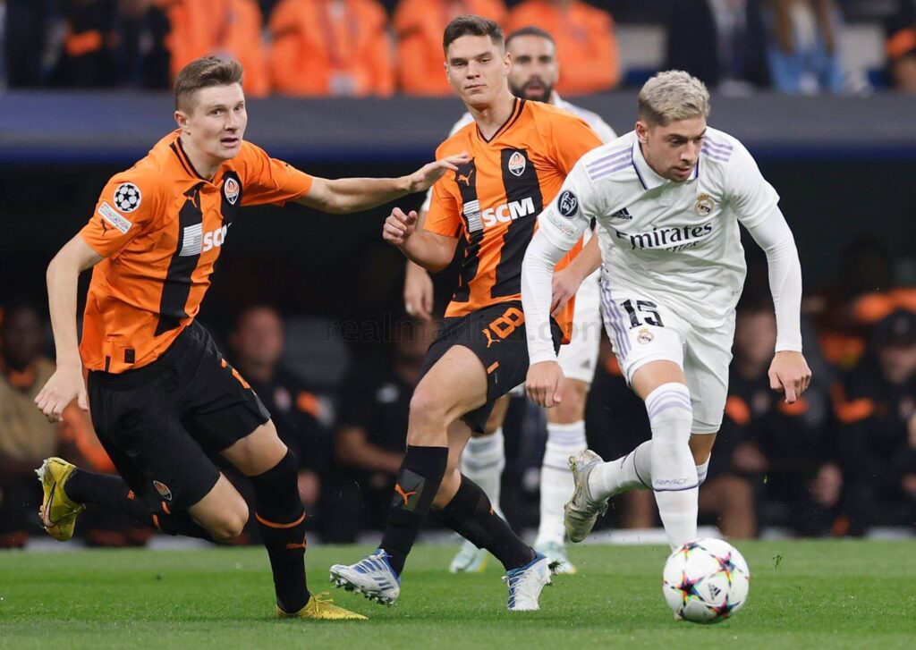 El Real Madrid se impone al Shakhtar Donetsk (2-1)