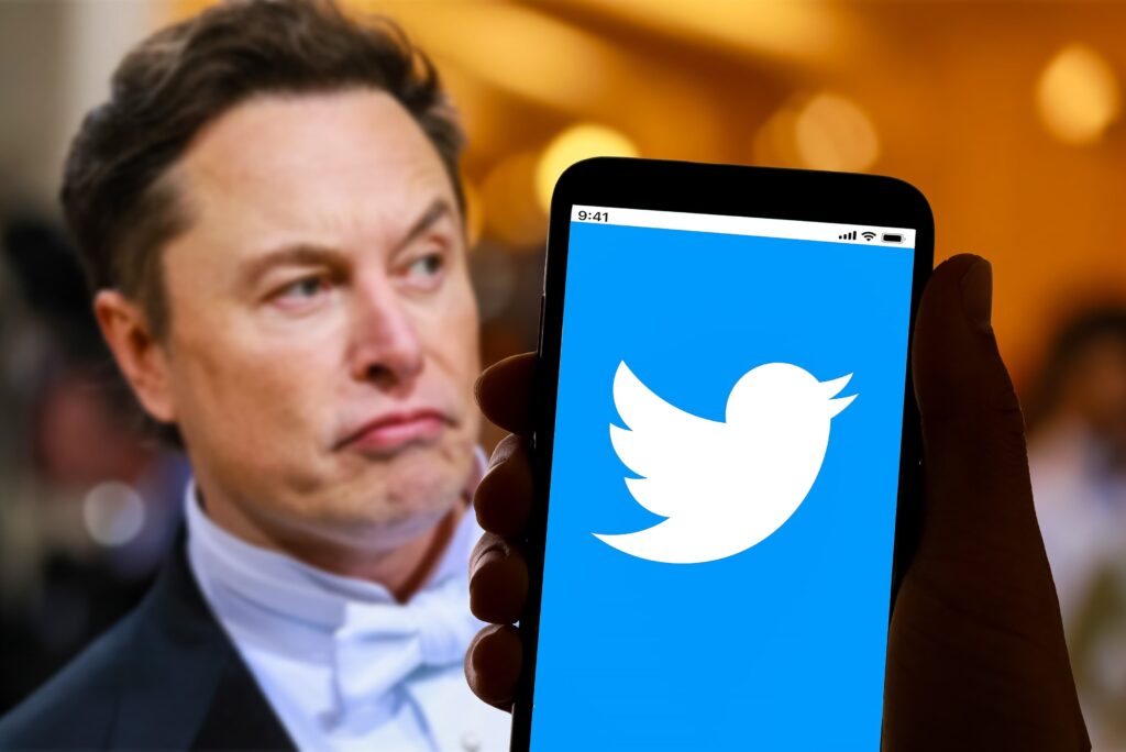 Ellon Musk cierra la compra de Twitter y despide a los directivos