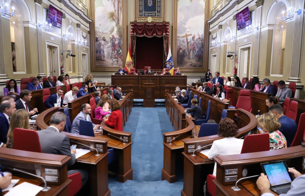 Sigue en directo el Pleno del Parlamento de Canarias