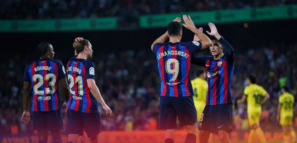 El Barcelona se impone al Villarreal con un doblete de Lewandowski y un gol de Ansu Fati