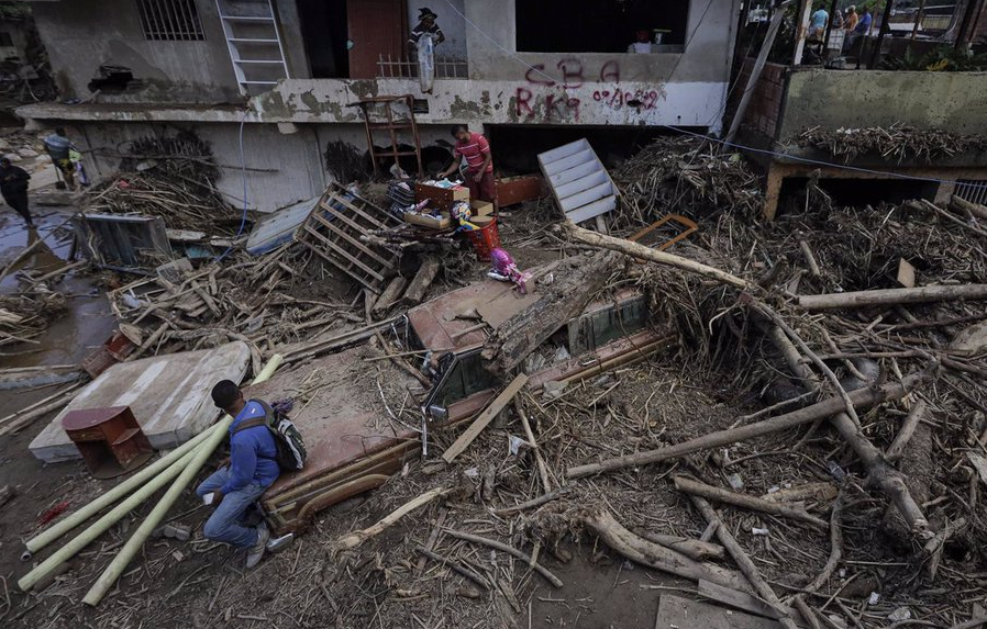 Ascienden a 50 los muertos por la riada de Las Tejerías, Venezuela
