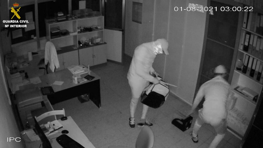 La Guardia Civil esclarece un robo en un establecimiento en Mogán (Gran Canaria)