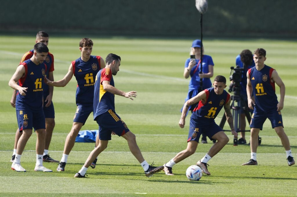 El aire acondicionado causa estragos en la selección española; tras Morata afecta a Carvajal