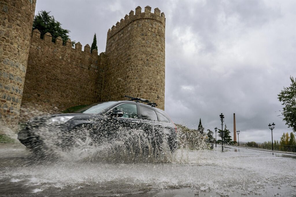 Las tormentas intensas provocan inundaciones en Ávila