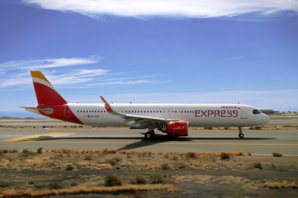 Iberia Express incrementa un 29 % sus vuelos a Canarias