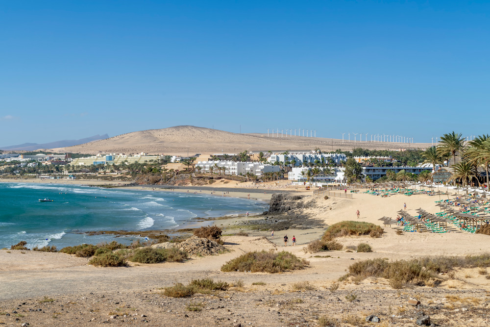 Encuentran el cuerpo sin vida de un varón flotando en la piscina de un hotel de Fuerteventura