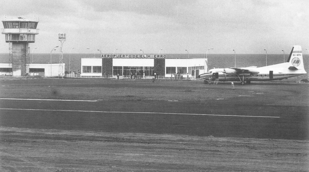 El Aeropuerto de El Hierro cumple 50 años