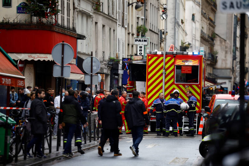 Al menos dos muertos y cuatro heridos por los disparos de un hombre armado en el centro de París