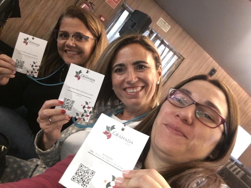 Enfermeras del Hospital Insular (Gran Canaria) reciben un premio por el mejor póster científico en Paraplejia 2022