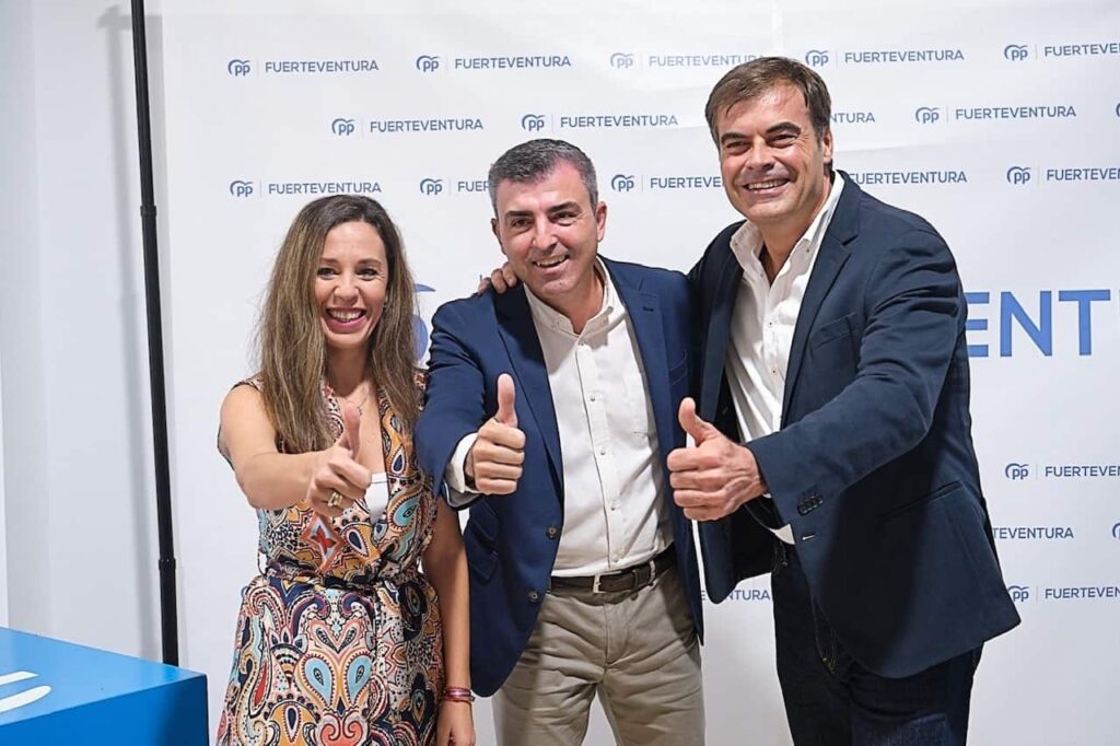 Fernando Enseñat y Jessica de León, candidatos del PP al Parlamento y al Cabildo de Fuerteventura