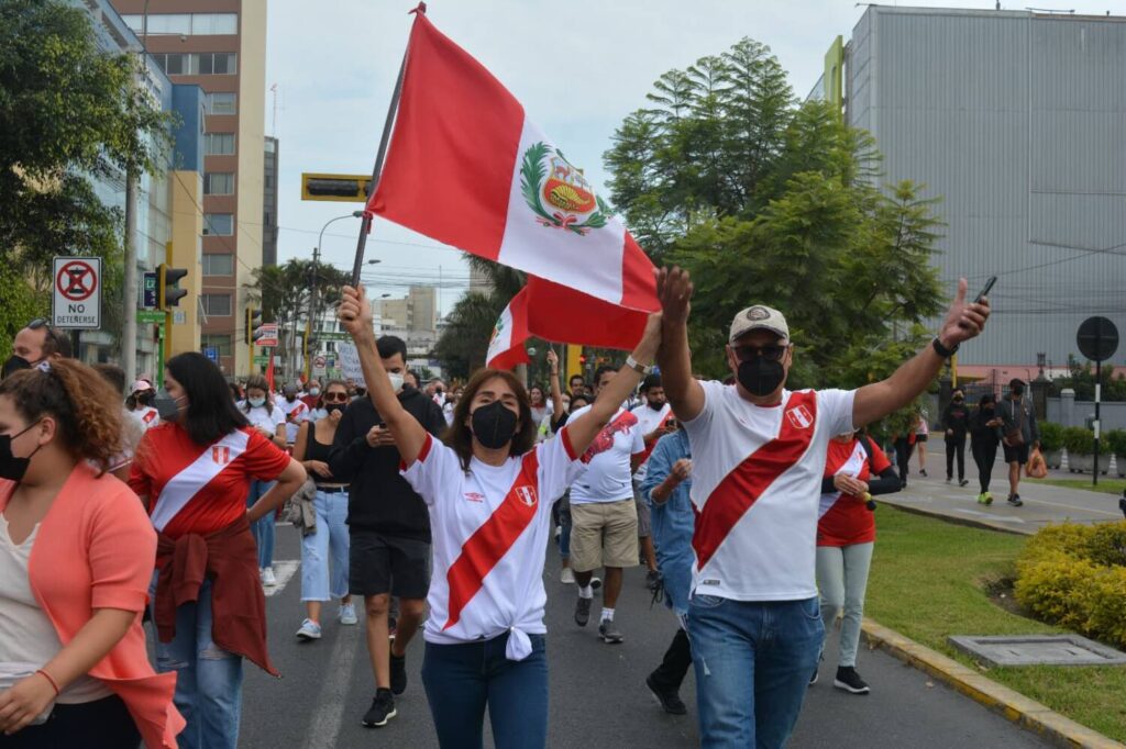 Al menos 16 manifestantes y cuatro policías heridos en protestas en el sur de Perú
