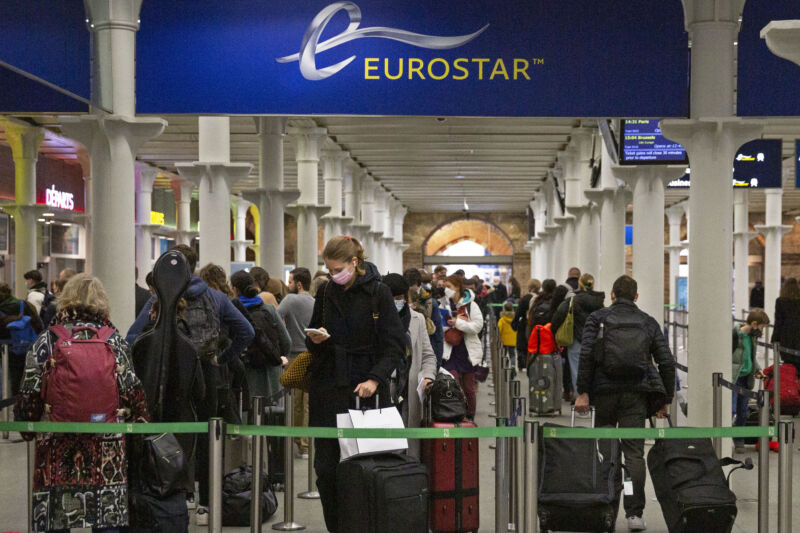 Francia también pedirá un test negativo de covid a pasajeros procedentes de China