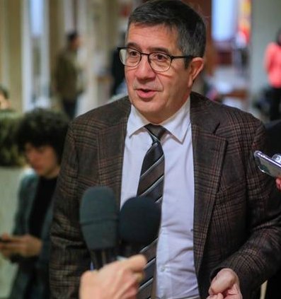 PSOE critica la propuesta del PP sobre la lista más votada