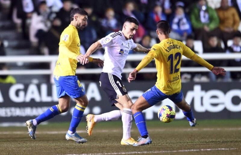 0-0. La UD Las Palmas empata en un choque igualado ante el Burgos CF
