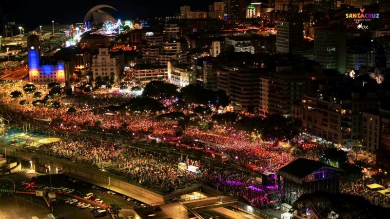 420.000 personas viven el penúltimo día del Carnaval en la calle de Santa Cruz de Tenerife