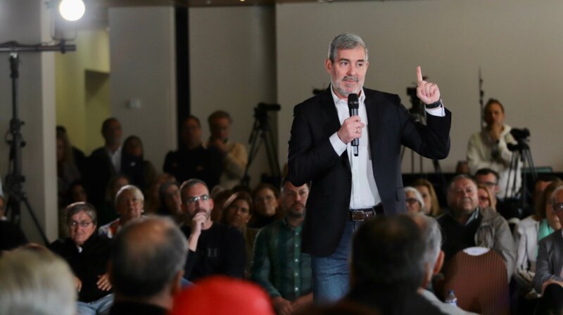 Fernando Clavijo presenta su candidatura a la Presidencia de Canarias