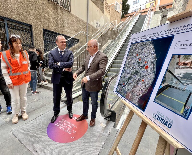 Inauguran las nuevas escaleras mecánicas de Primero de Mayo, en Gran Canaria