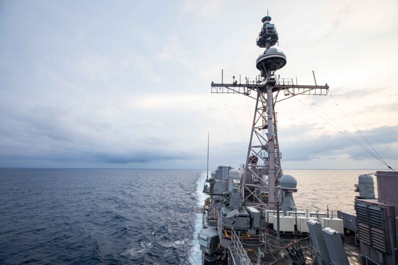El ejército chino denuncia que un buque de guerra de EEUU ha entrado ilegalmente en aguas de China