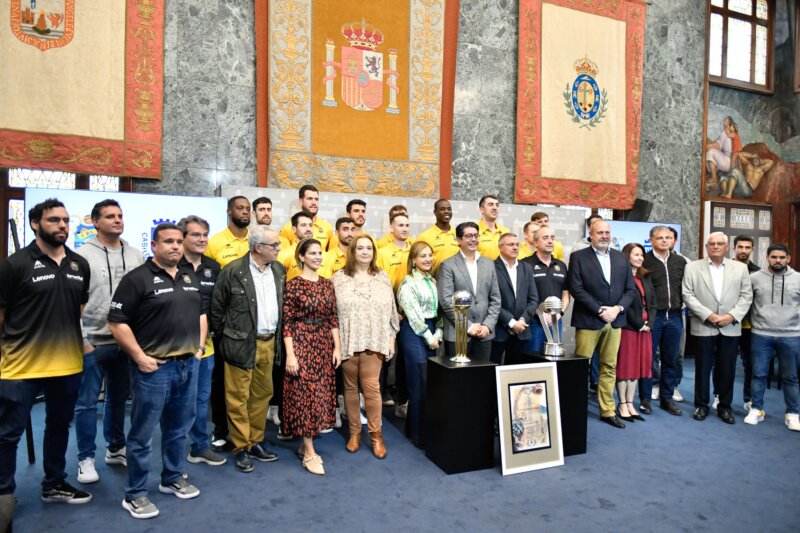 El Cabildo de Tenerife reconoce los éxitos deportivos del Lenovo Tenerife