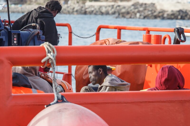 Rescatan a 41 personas en una patera a 37 kilómetros al este de Lanzarote