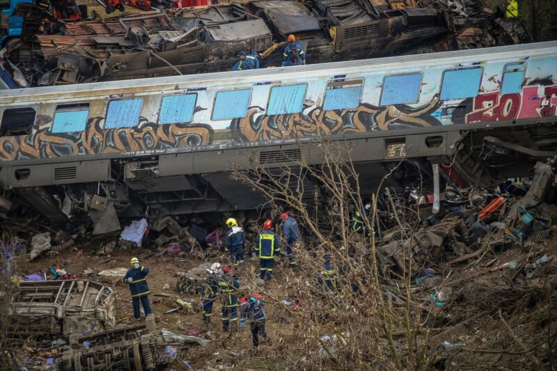 Los fallecidos en el accidente de trenes ascienden a 47 personas