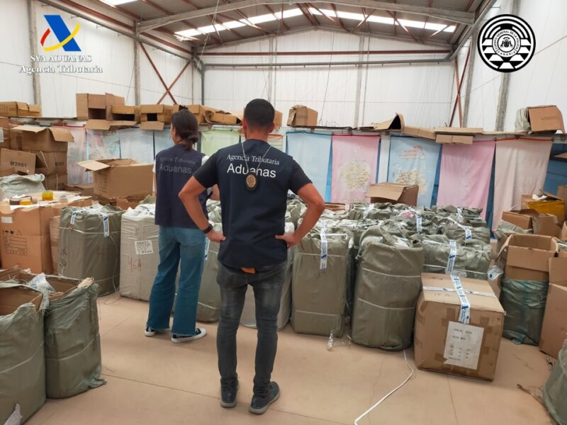 Incautados más de 16.000 artículos falsificados y 80 cajas de mascarillas caducadas en Las Palmas de Gran Canaria
