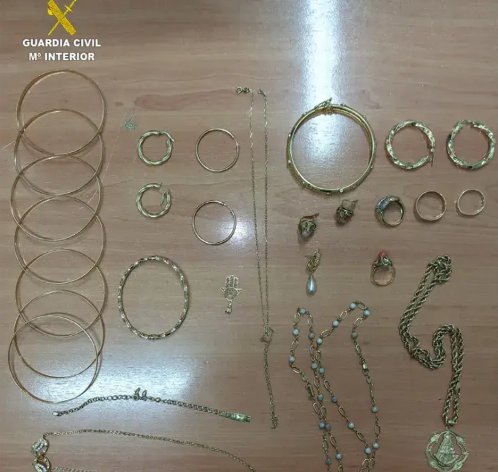 Seis personas detenidas por robar 18.000 euros en efectivo y joyas en una vivienda de Lanzarote