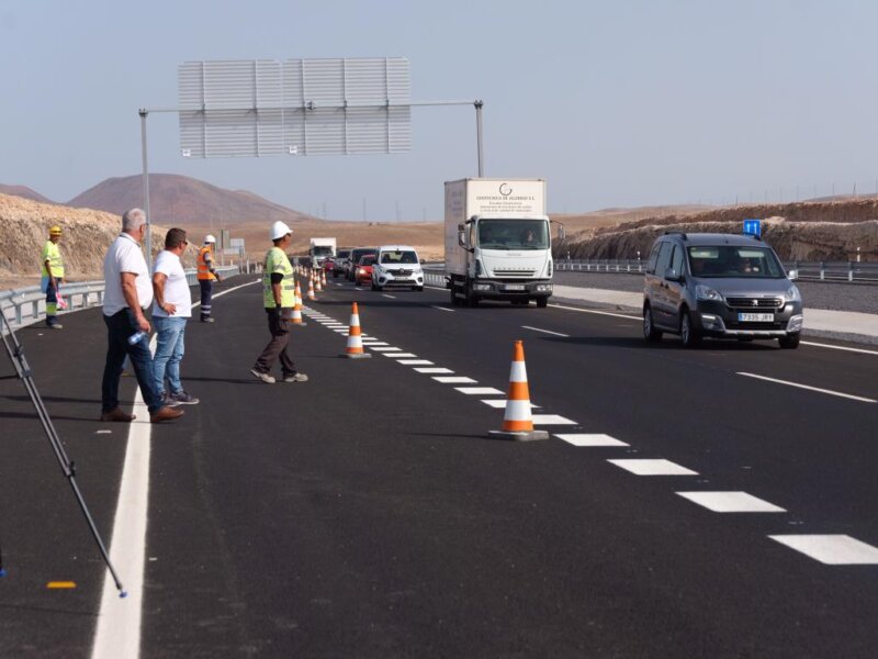 Fuerteventura estrena el primer tramo de la nueva autovía