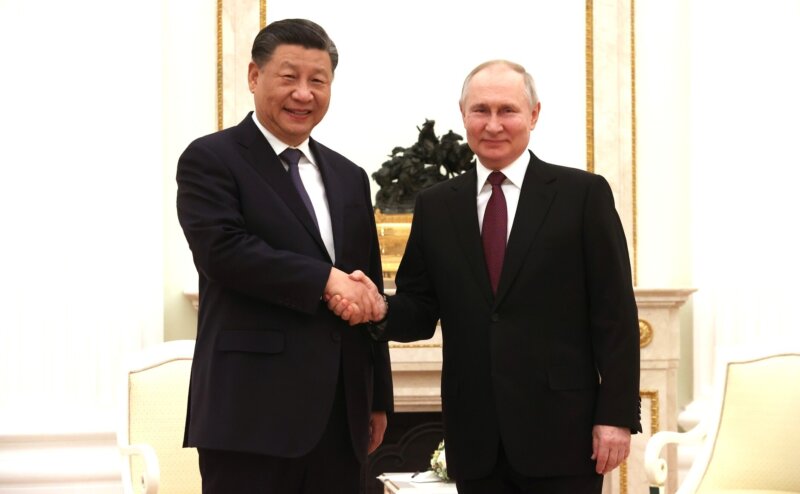 Rusia y China firman este martes una decena de acuerdos