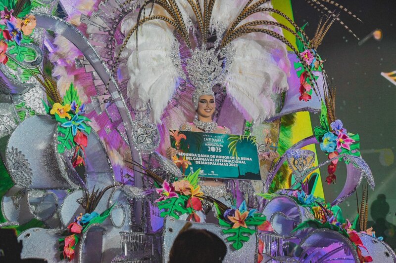 La Reina del Carnaval Internacional de Maspalomas 2023 es Carla Benítez González. La primera y segunda dama fueron Lola Dávila Calero y Grisela Guardia Gómez respectivamente