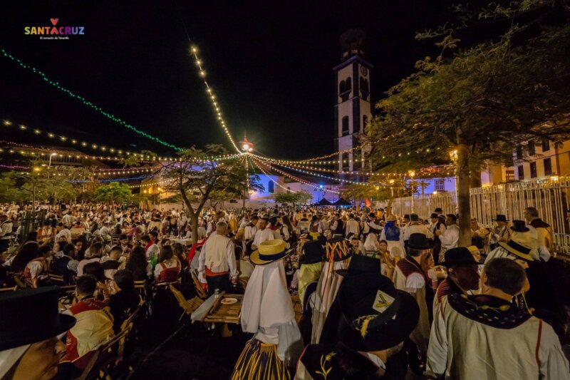 Santa Cruz abre el plazo reserva de mesas para Baile de Magos