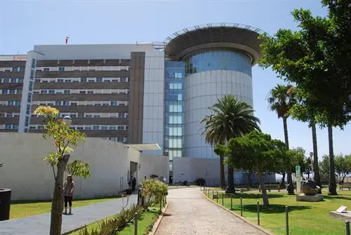 El Hospital Universitario de Canarias (HUC) cerró 2022 a la cola de los hospitales públicos del archipiélago con una lista de espera quirúrgica de 12.289 personas
