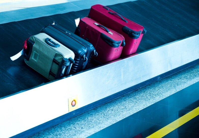 Abren una investigación contra 7 aerolíneas por cobrar el equipaje de mano