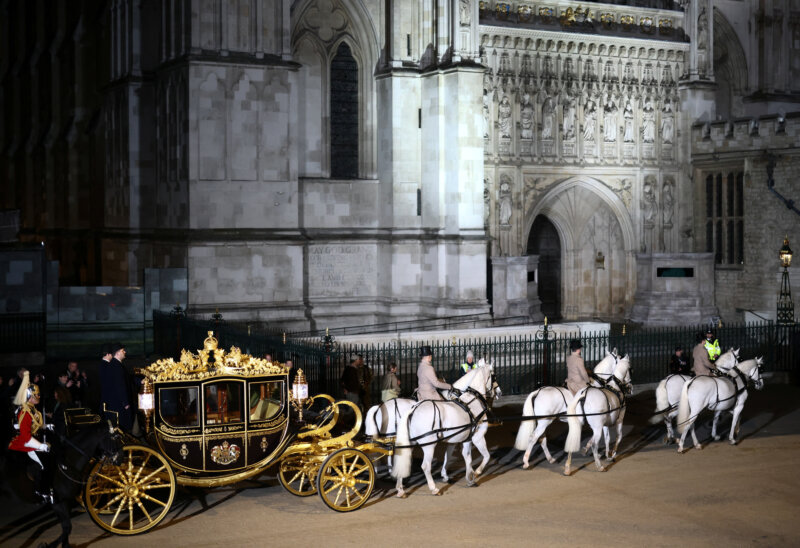 Tras la coronación el rey Carlos y la reina consorte Camilla utilizarán una carroza más moderna por el breve recorrido desde Westminster a Buchkingham. Es la carroza conocida como "Diamond Jubilee" Londres, Gran Bretaña, el 3 de mayo de 2023. REUTERS/Henry Nicholls