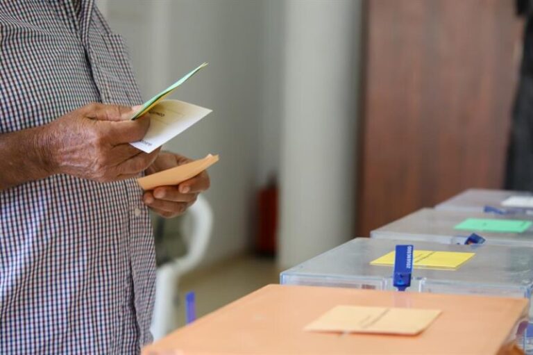 El PP gana las elecciones municipales a nivel nacional en votos y concejales