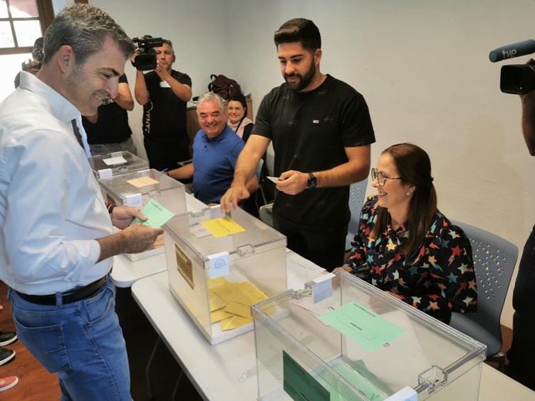 Votación del candidato del PP a la Presidencia de Canarias, Manuel Domínguez