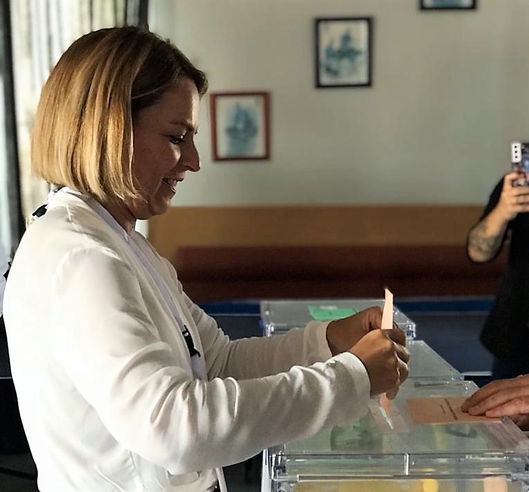 Votación de la candidata a la Presidencia de Canarias de Unidas Sí Podemos, Noemí Santana 