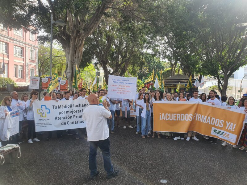 Arranca la huelga indefinida de médicos del SCS