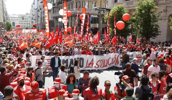 El Primero Mayo convoca más de 70 manifestaciones en el país bajo el lema "Subir salarios, bajar precios, repartir beneficios"