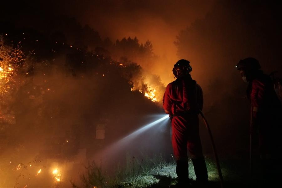 Evacuación preventiva de Cadalso, Descargamaría y Robledillo por el incendio en Pinofranqueado, Cáceres