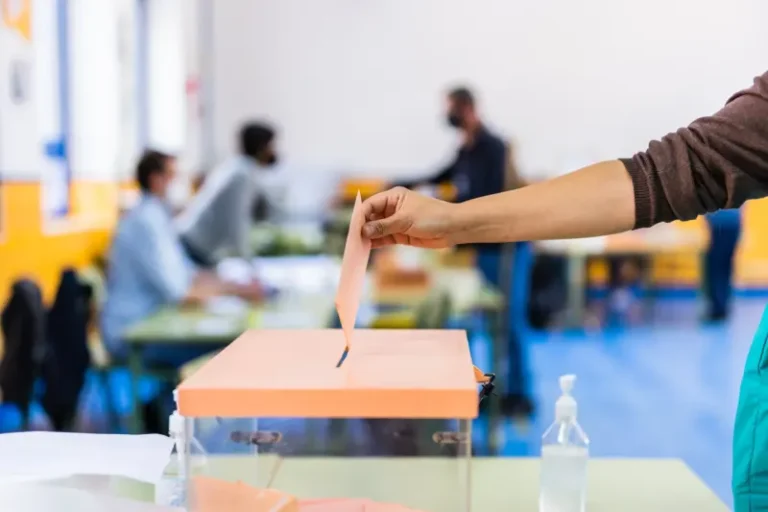 Un total de 1.812.761 personas atenderán las mesas electorales este 28M