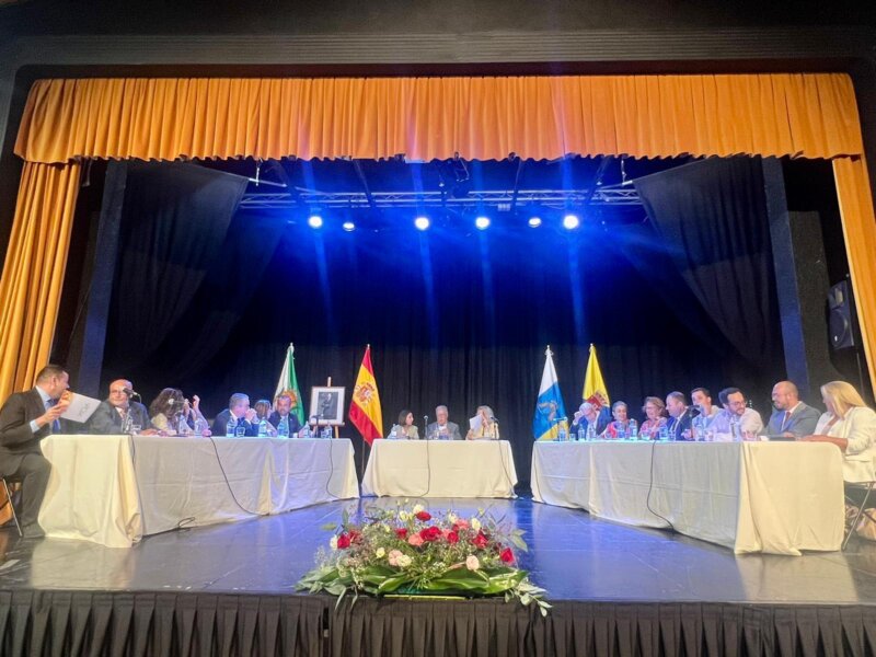 Los concejales electos de Santa Brígida reunidos antes del pleno de constitución / RTVC