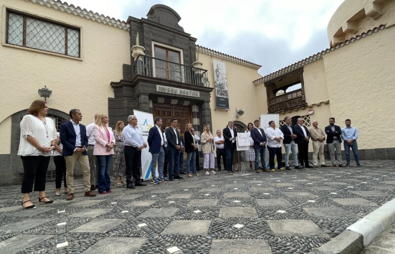 Once formaciones firman un manifiesto en "defensa de Canarias"