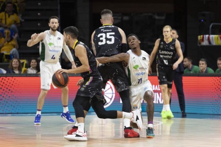 El Lenovo Tenerife busca en Málaga ante Unicaja igualar la eliminatoria
