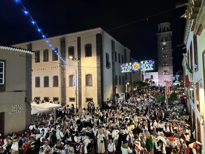 El Baile de Magos de La Laguna congrega a más de 6.000 personas