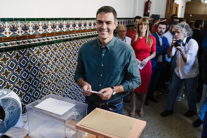 Sánchez reclama una participación electoral "histórica" para que haya "un Gobierno fuerte"