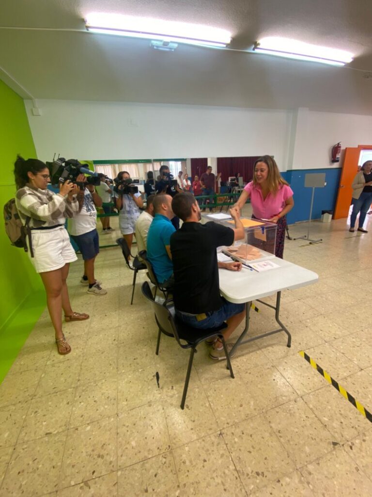 Héctor Gómez anima a votar "para no retroceder ni un mílímetro" en los derechos